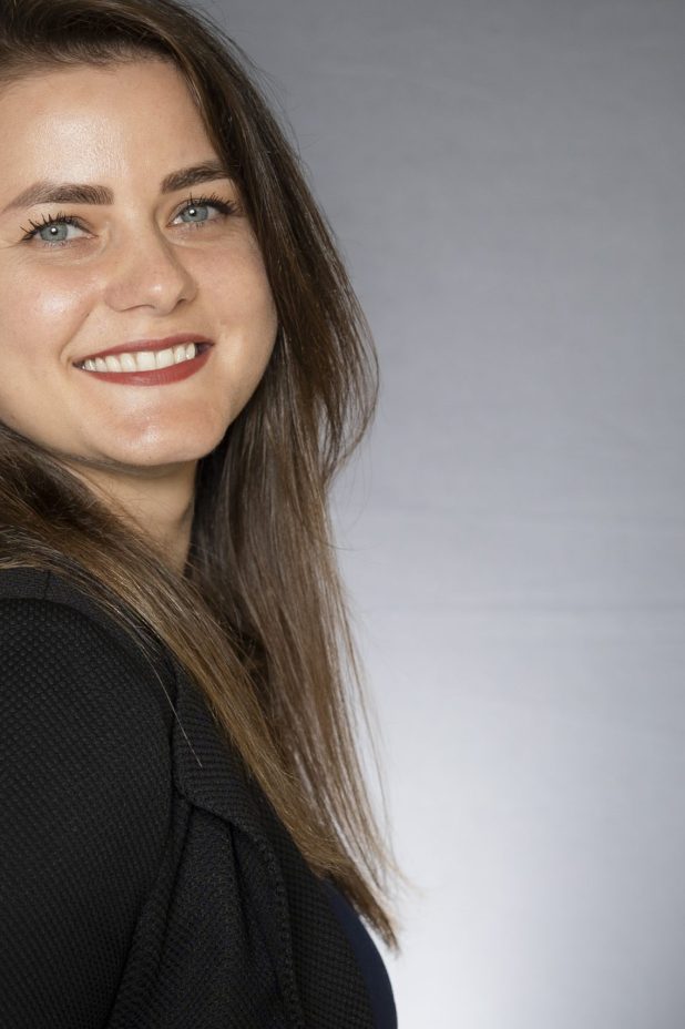 doris-headshot-0550